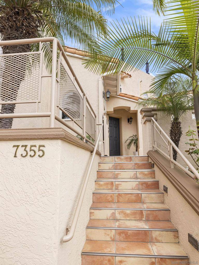 La Jolla, CA 92037,7355 Fay Avenue