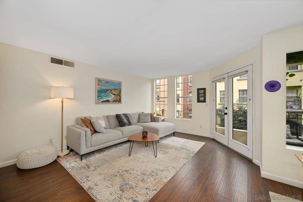 San Diego, CA 92103,1270 Cleveland Ave #F246