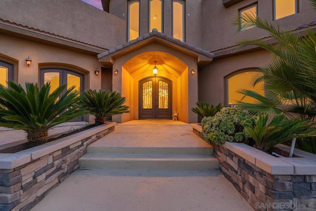 Escondido, CA 92027,3034 Mountain View Dr