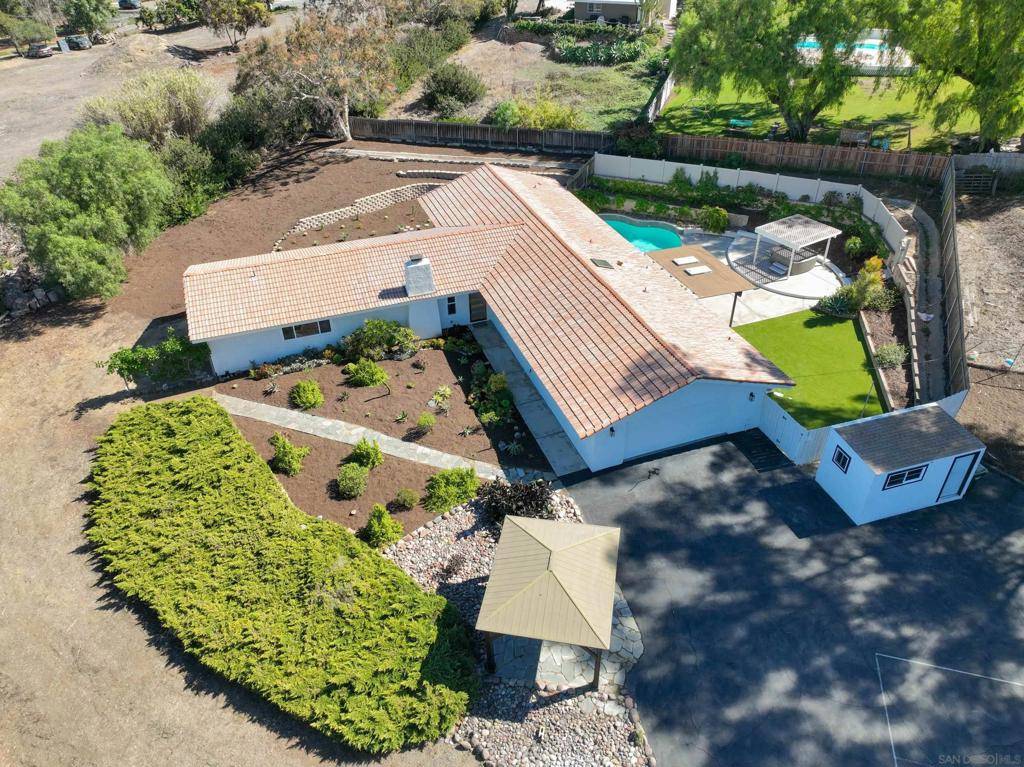 Vista, CA 92081,807 Poinsettia Ave