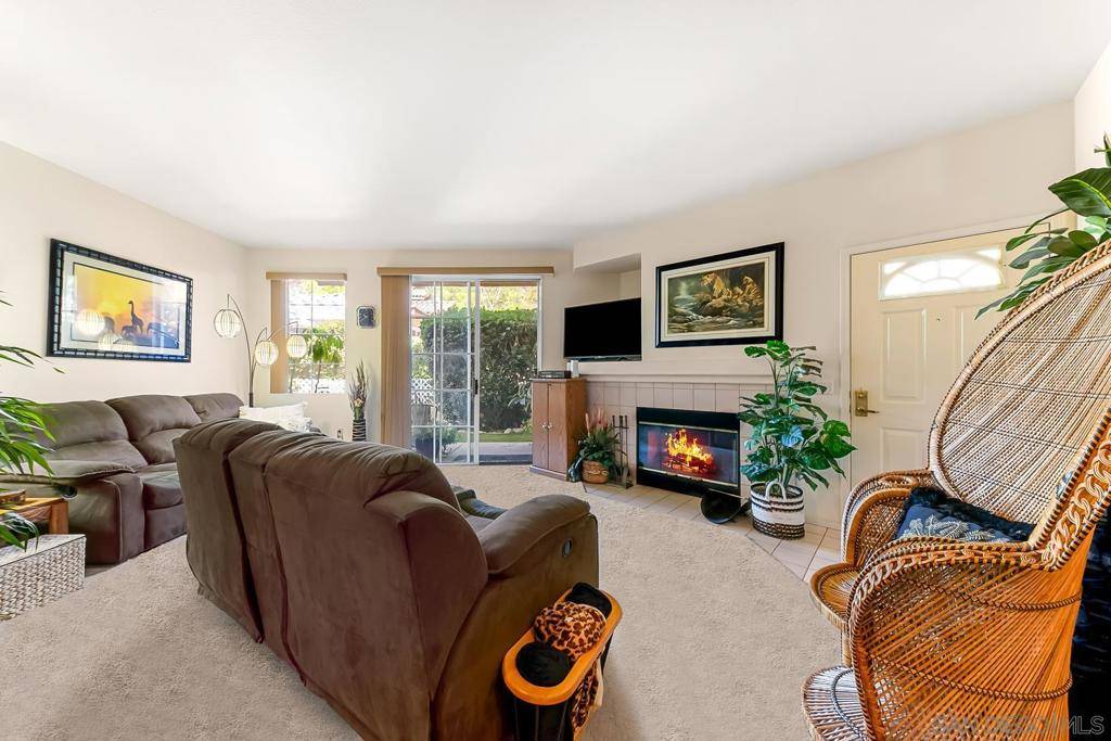 San Diego, CA 92128,12061 Tivoli Park Row #3