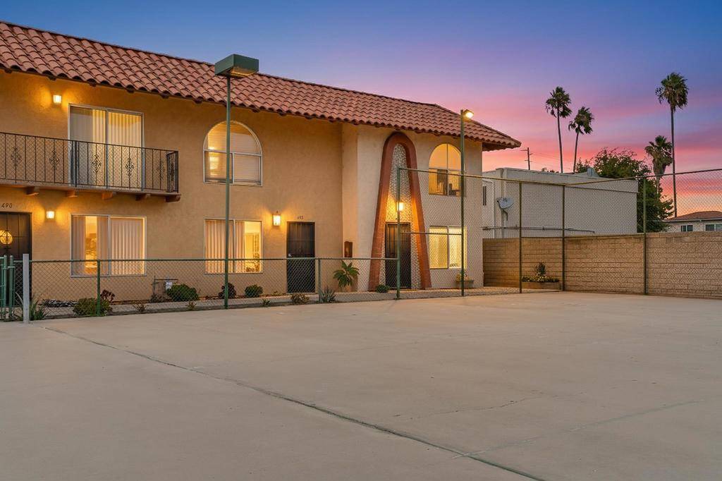 El Cajon, CA 92020,486 S Anza St