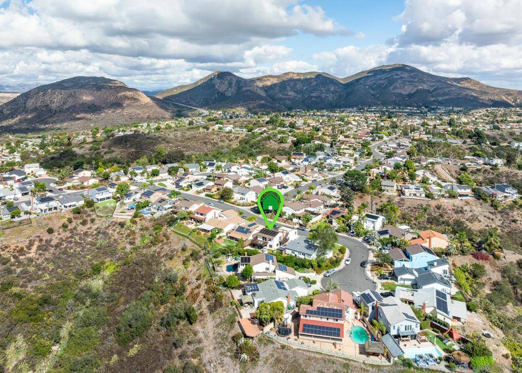 San Diego, CA 92120,8318 Ridge Route