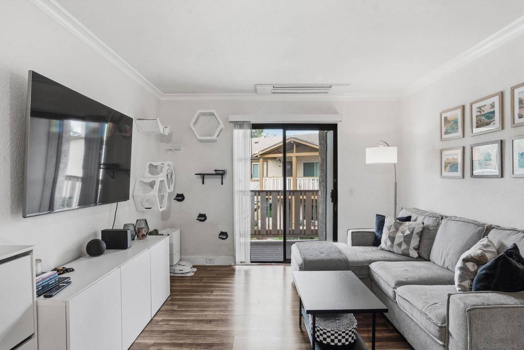 El Cajon, CA 92021,1423 Graves Ave #240