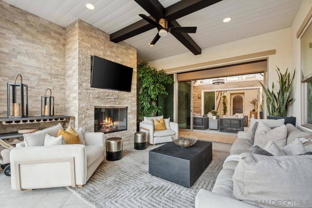 San Diego, CA 92127,15473 Tanner Ridge Rd