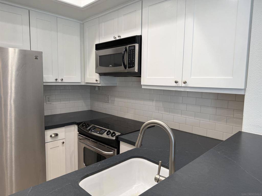 San Diego, CA 92101,620 State St #115