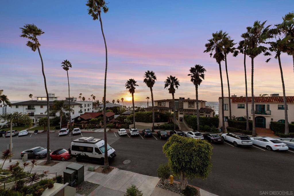 La Jolla, CA 92037,307 Prospect St