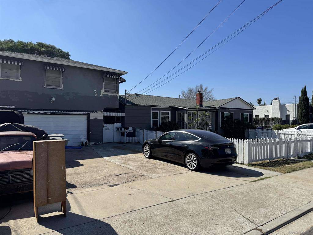 La Mesa, CA 91942,7105 Amherst Street