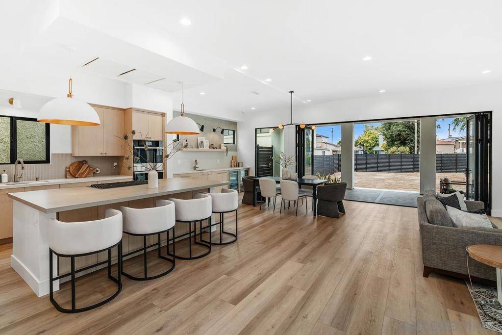 San Diego, CA 92110,1826 Galveston St