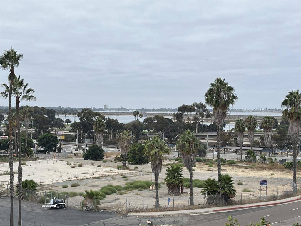 San Diego, CA 92117,2540 Clairemont Dr #307