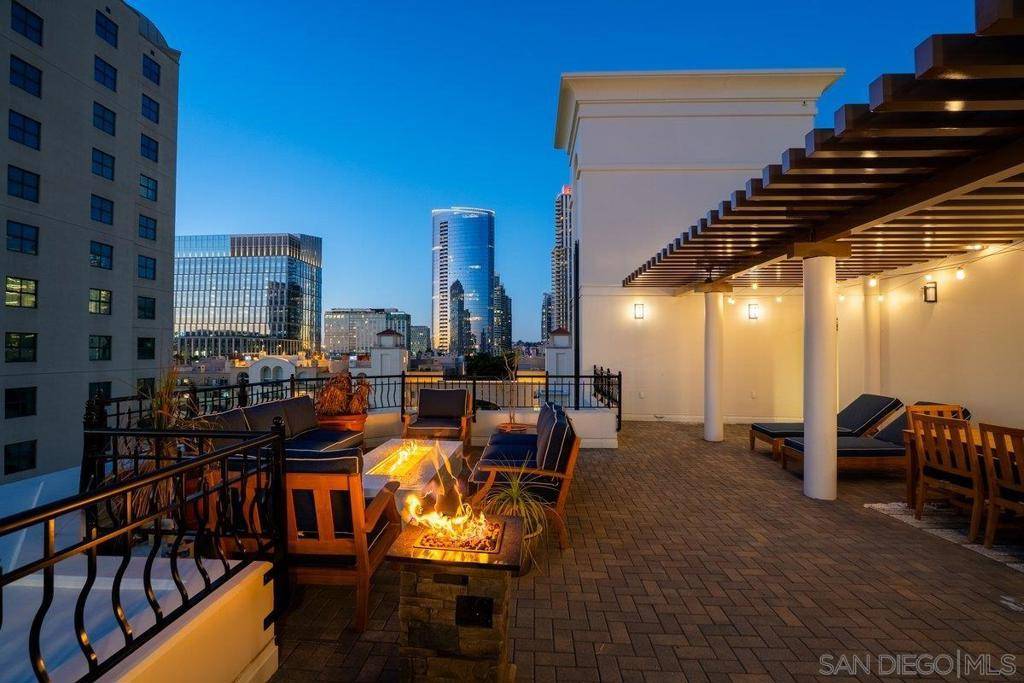 San Diego, CA 92101,700 W Harbor Dr #705