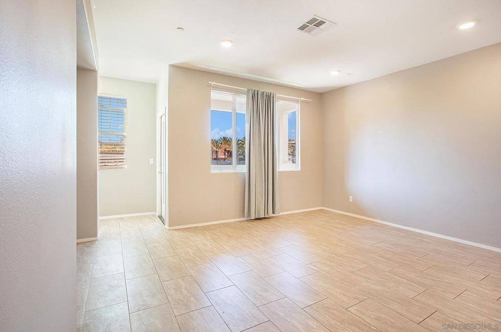 Chula Vista, CA 91915,2840 Athens Rd #10