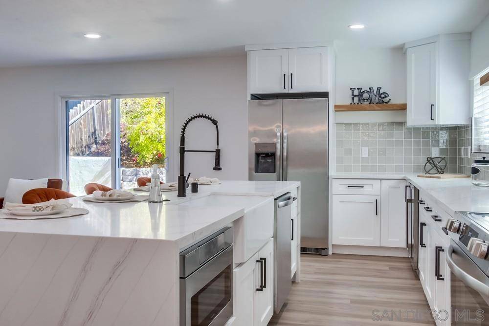 San Diego, CA 92129,13113 Calle De Las Rosas