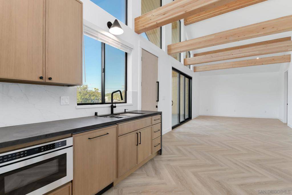 La Mesa, CA 91942,9243 Southern Rd