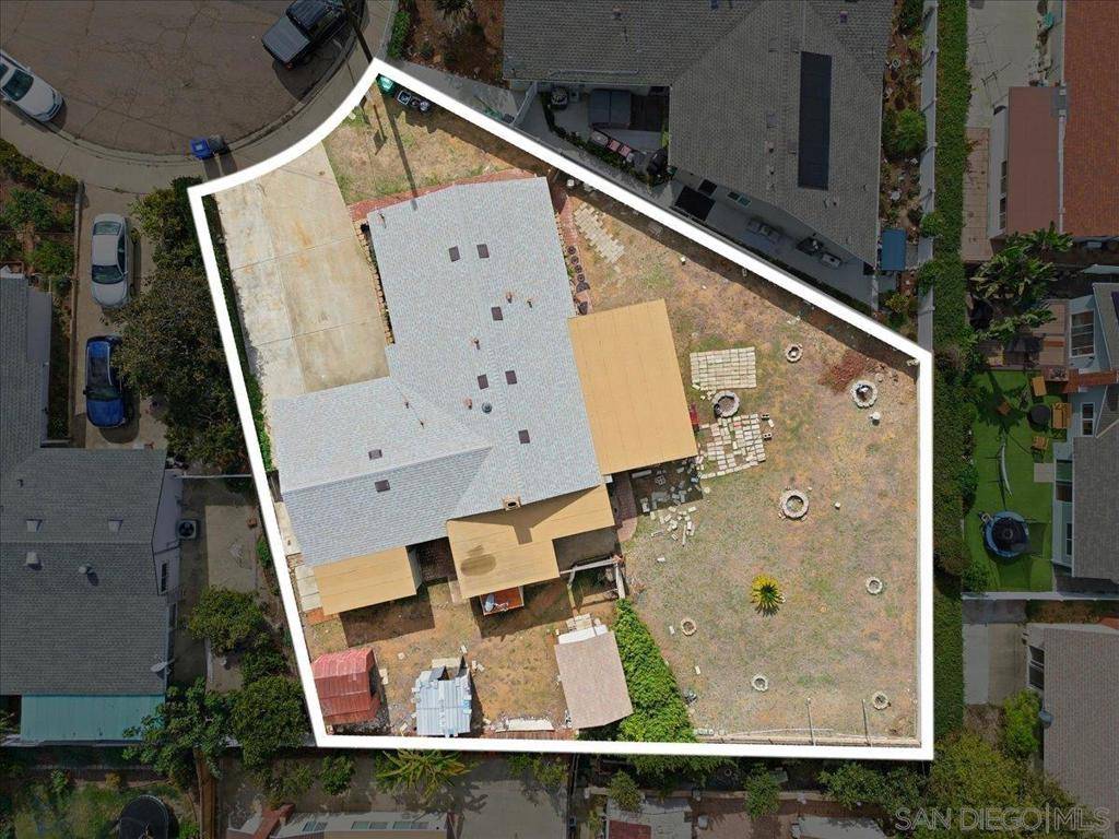 San Diego, CA 92111,7414 Ashford Place