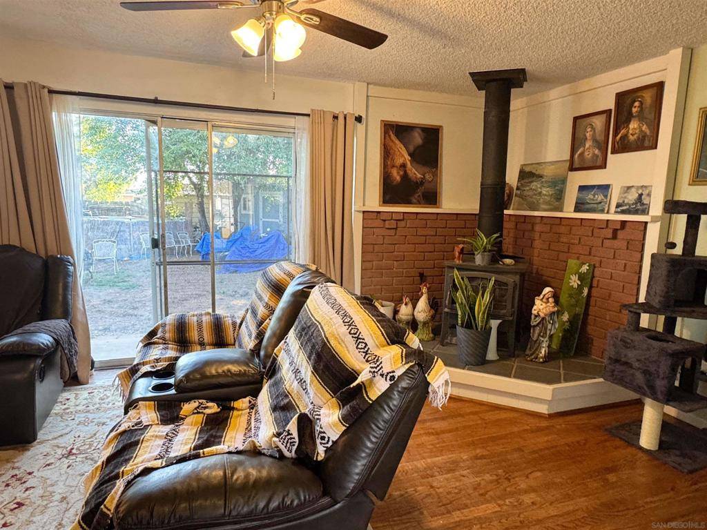 Escondido, CA 92027,1117 Kings Rd