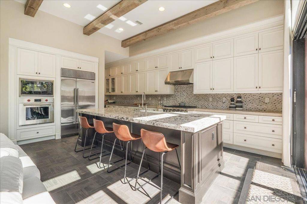Carlsbad, CA 92010,4847 Nelson Ct