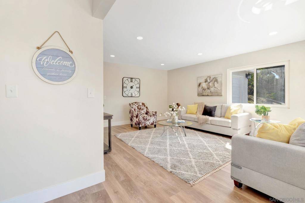 Spring Valley, CA 91977,9188 Valencia St