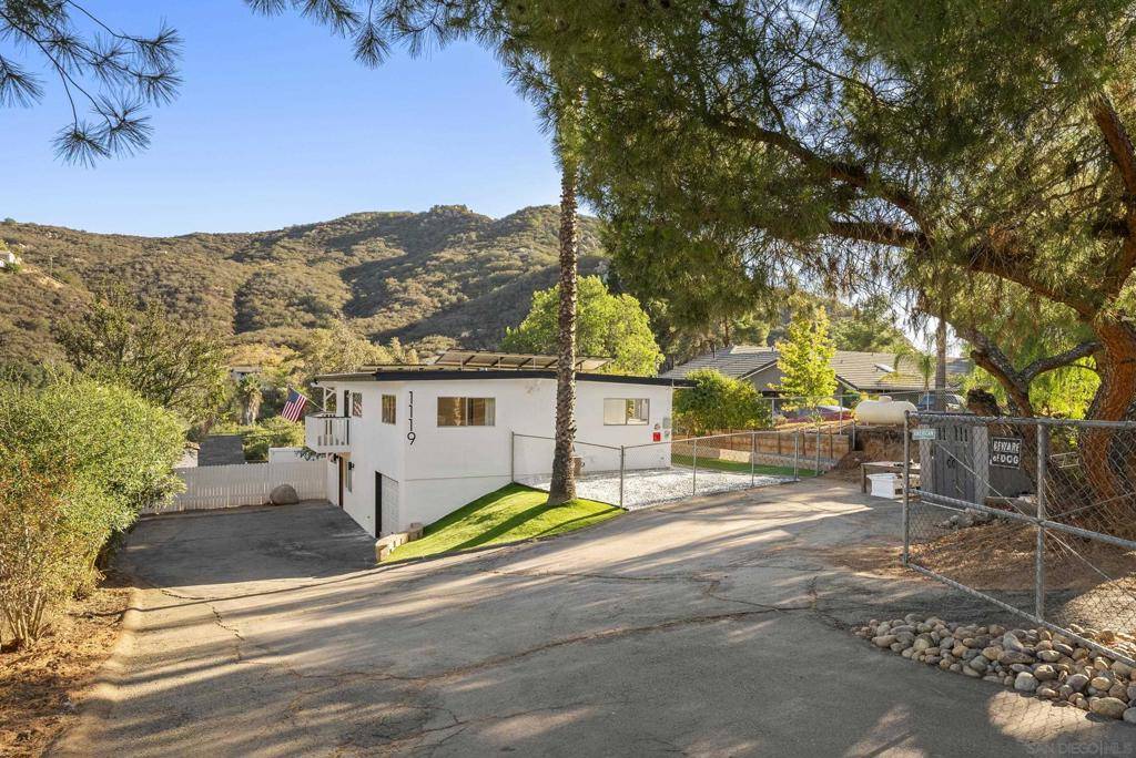 El Cajon, CA 92019,1119 Saint George Dr