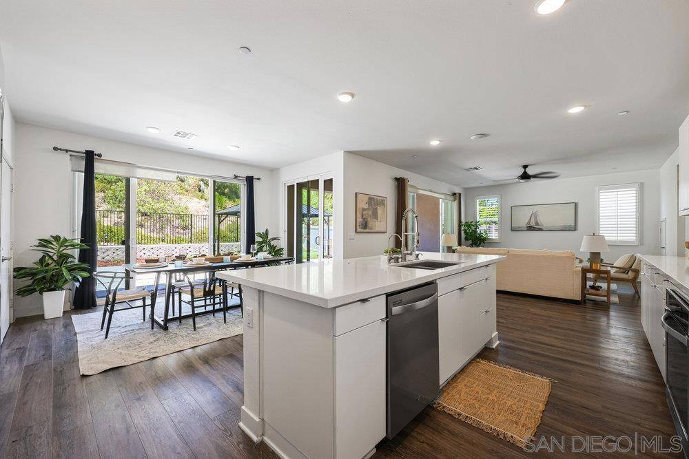 Santee, CA 92071,8894 Trailridge Ave