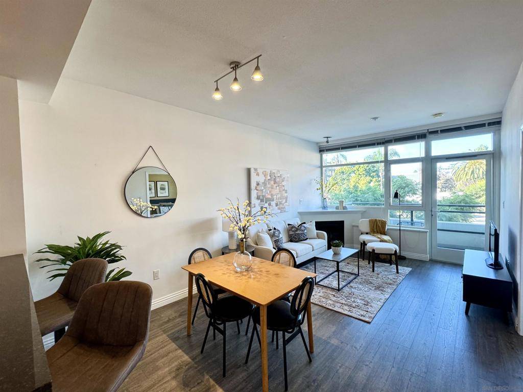 San Diego, CA 92103,475 Redwood #204