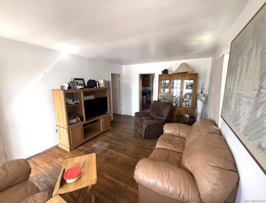 San Diego, CA 92114,5128 La Paz Dr