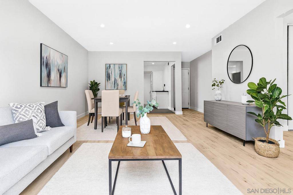 North Hollywood, CA 91605,8066 Teesdale Ave