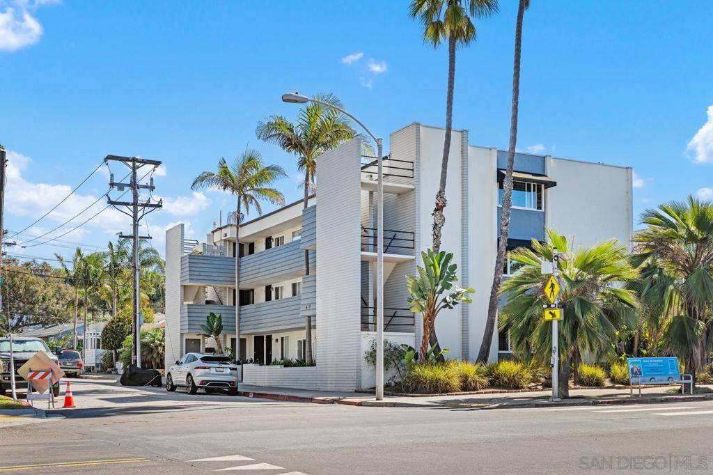La Jolla, CA 92037,415 Gravilla Street #26