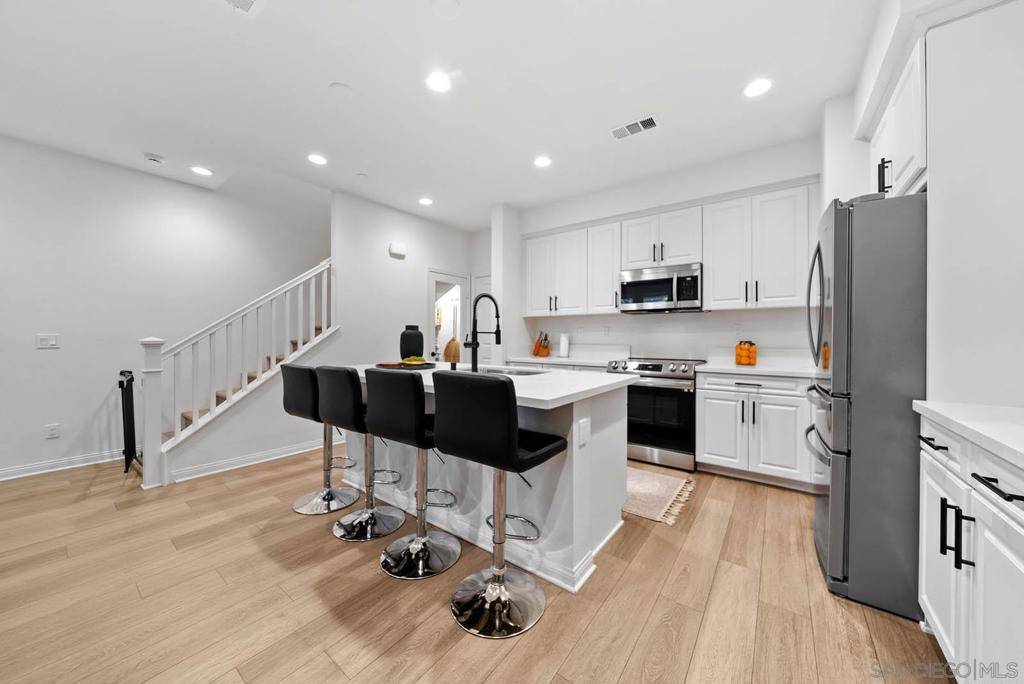 Spring Valley, CA 91977,10553 Graphite St