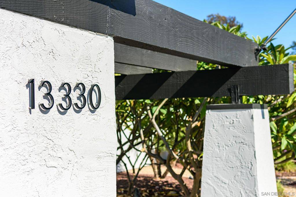 Poway, CA 92064,13330 Canyon Back Ln