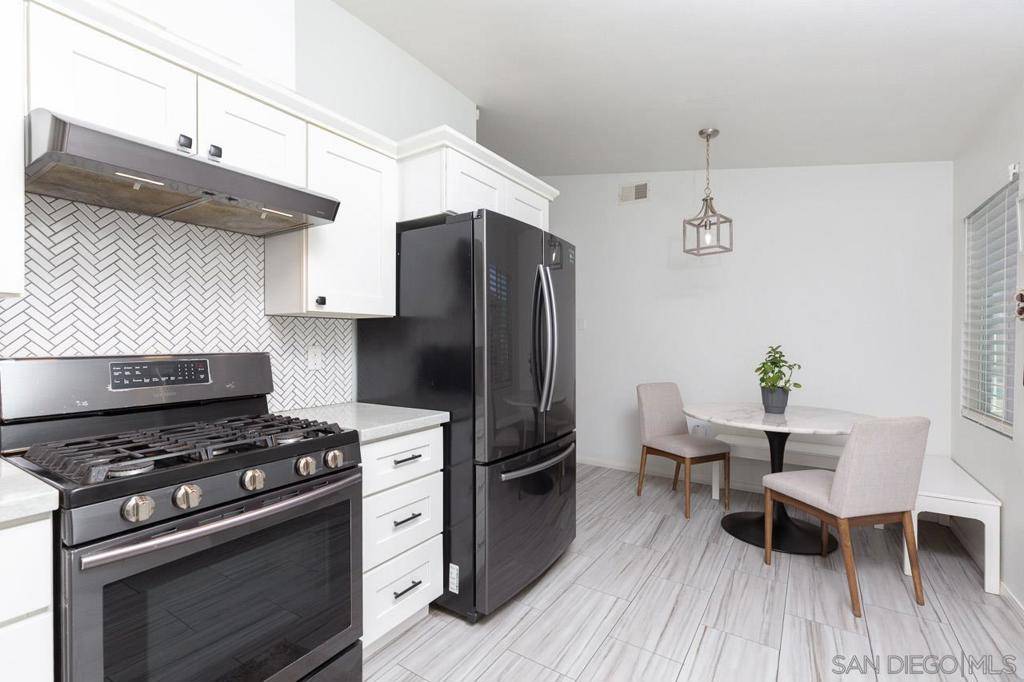 El Cajon, CA 92020,650 E Madison Ave