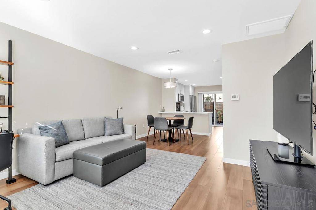 Santee, CA 92071,10339 Carefree Dr