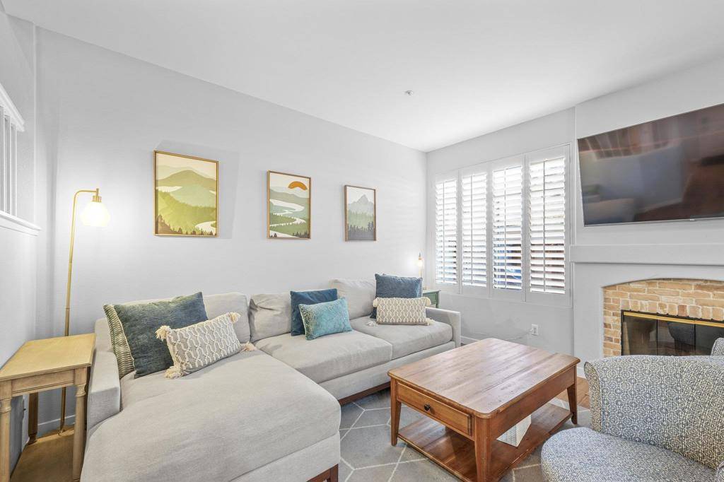 El Cajon, CA 92019,11378 Via Rancho San Diego #C