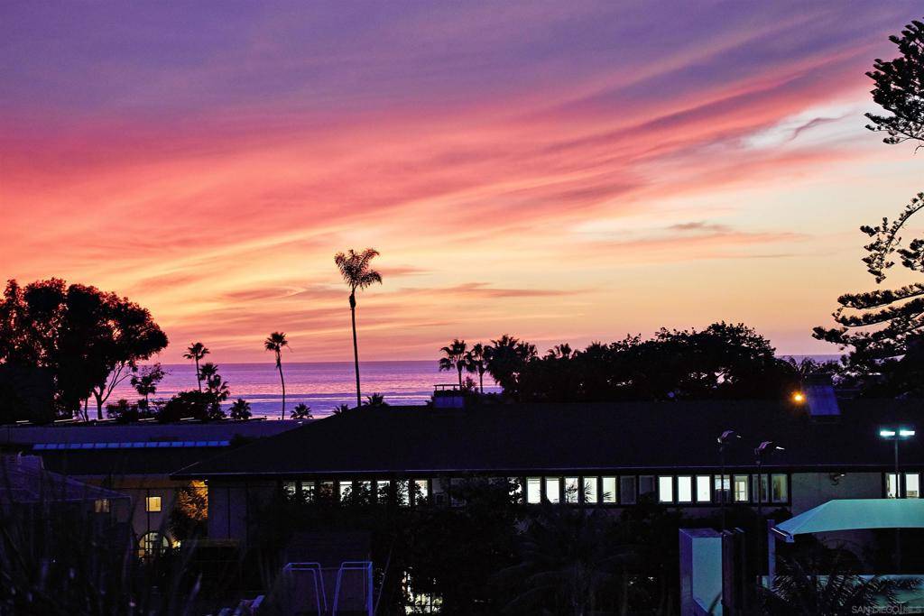 La Jolla, CA 92037,718 Silver St