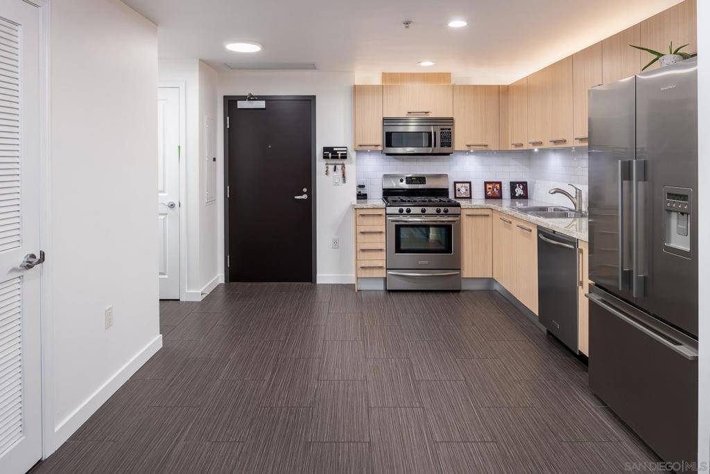 San Diego, CA 92101,1431 Pacific Hwy #113