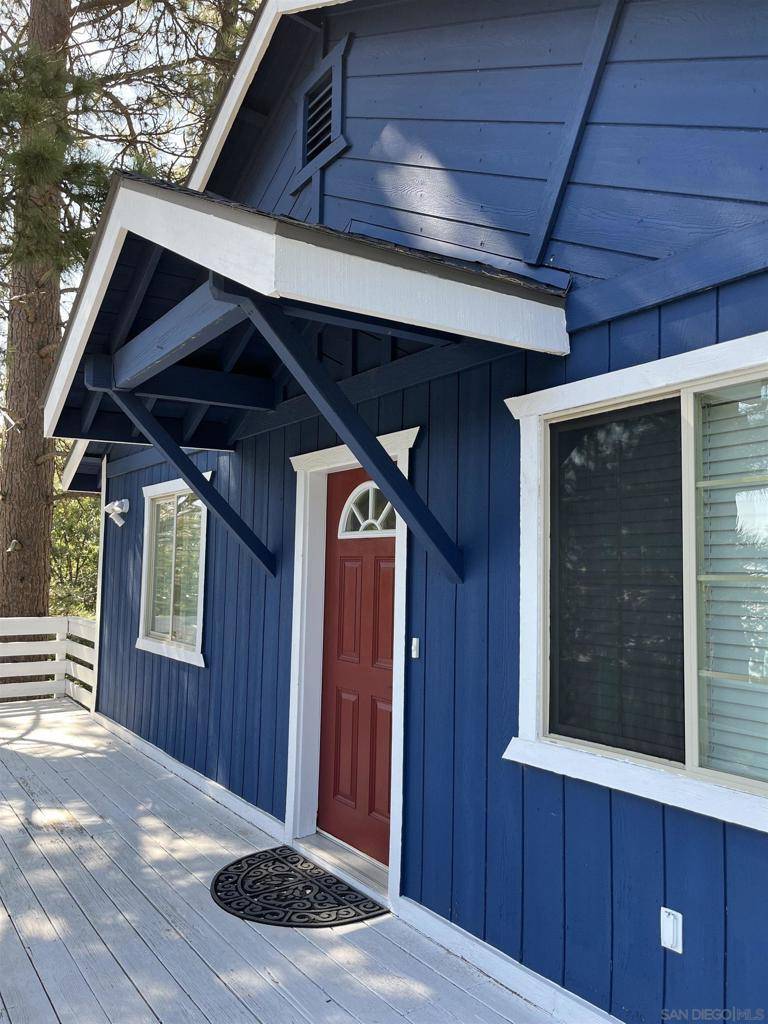 Running Springs, CA 92382,30582 Ferndale