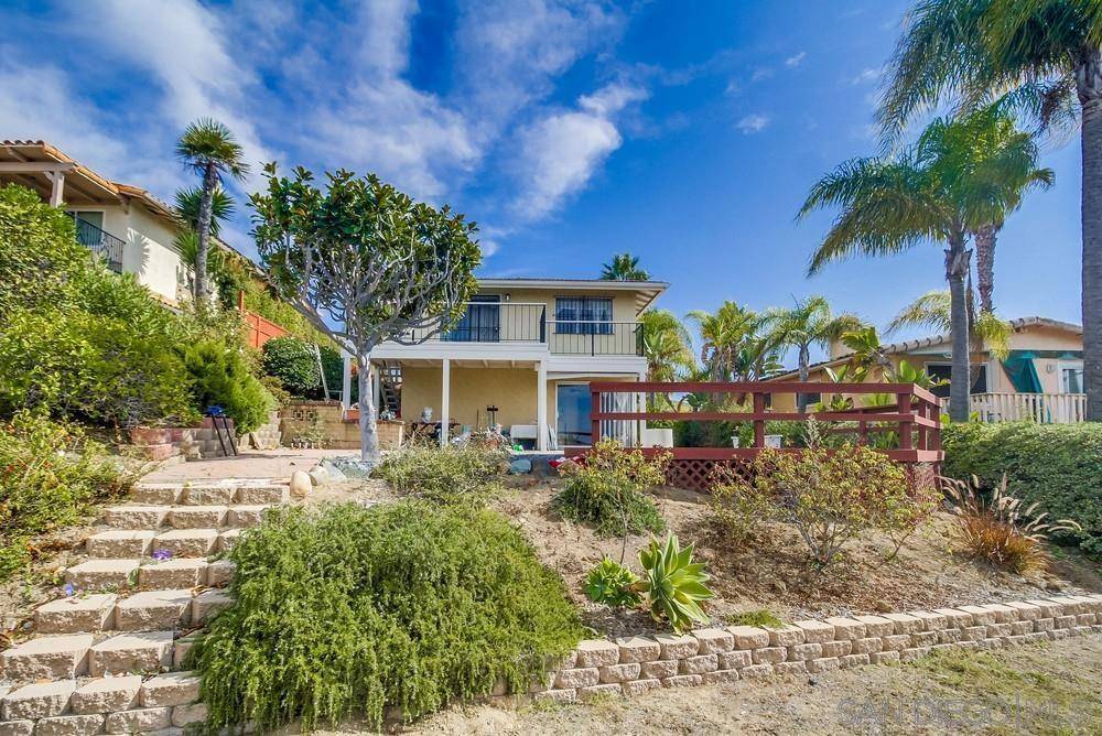 San Diego, CA 92117,2842 Erie Street