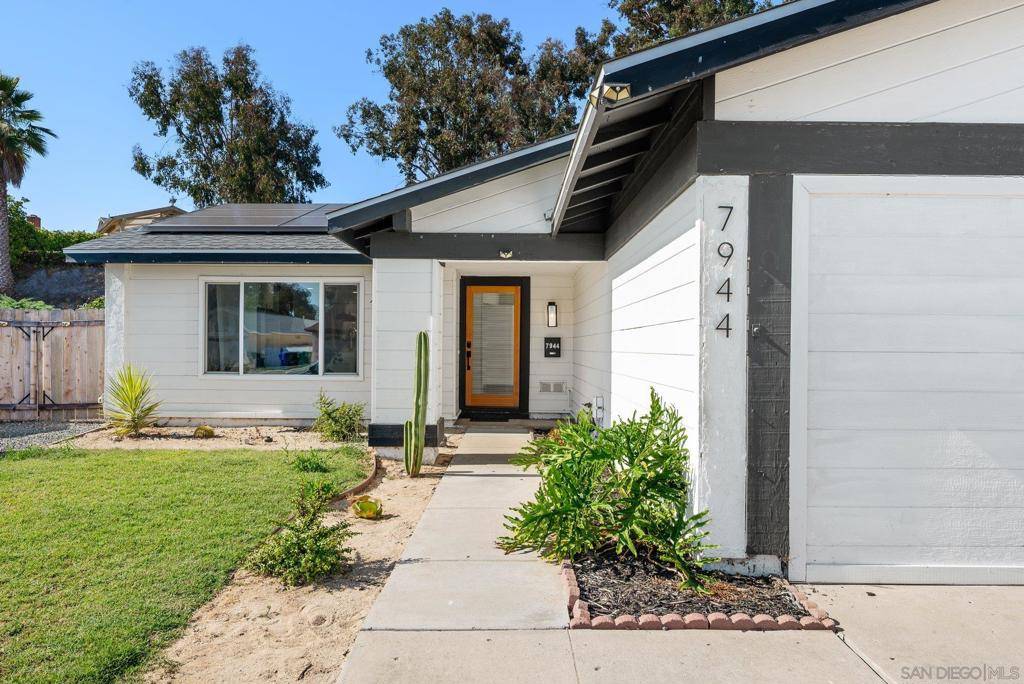 San Diego, CA 92126,7942 & 7944 Calico St