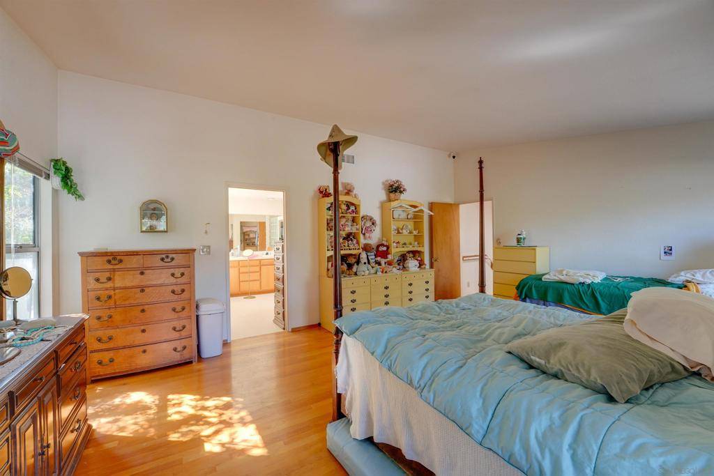 El Cajon, CA 92020,11446 Meadow Creek Road