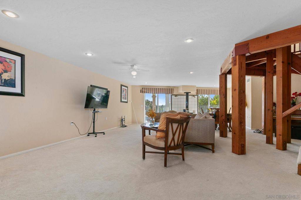 Valley Center, CA 92082,31848 Oak Glen Rd