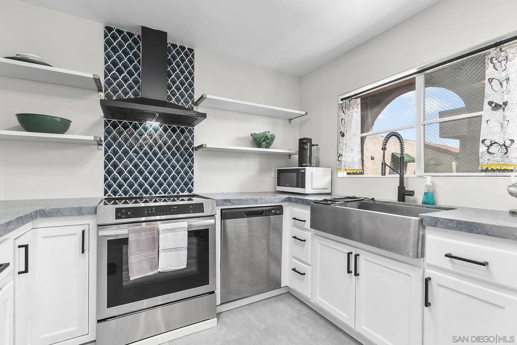 San Diego, CA 92117,2510 Clairemont Dr #303