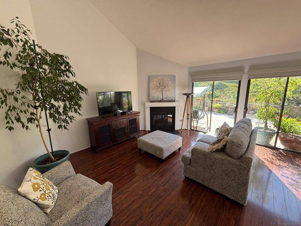 San Diego, CA 92128,12141 Iron View Row