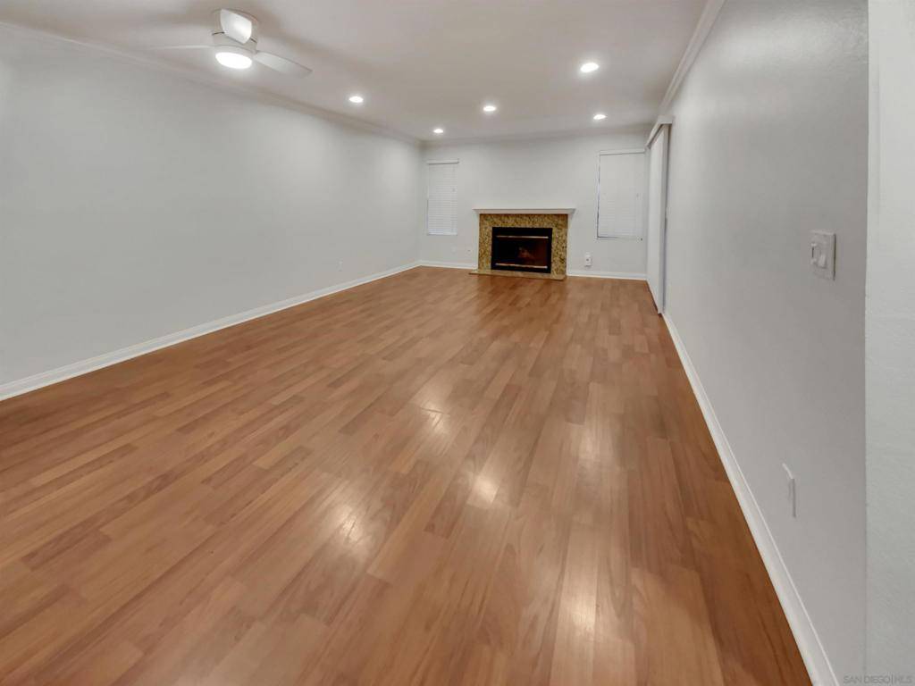 San Diego, CA 92128,12059 Alta Carmel Ct #168