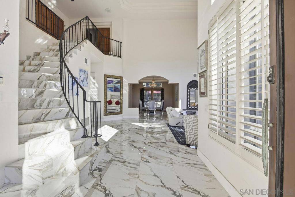 San Diego, CA 92131,10405 White Birch Dr