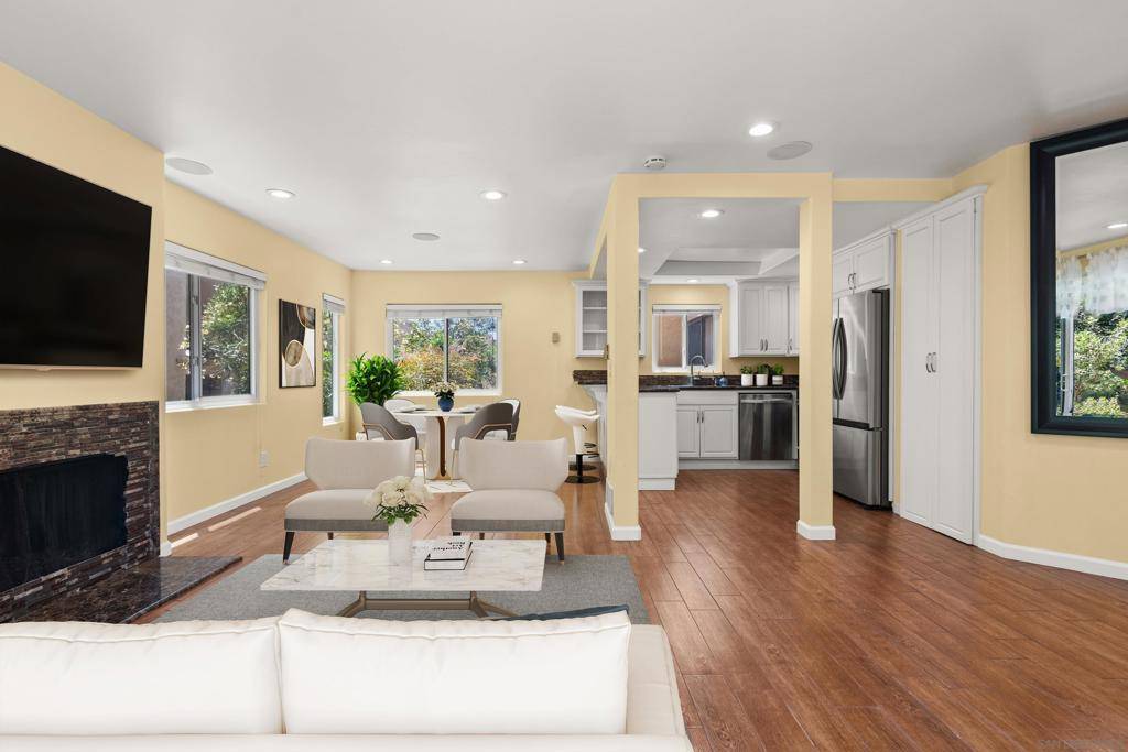 San Diego, CA 92122,7969 Caminito Dia #3