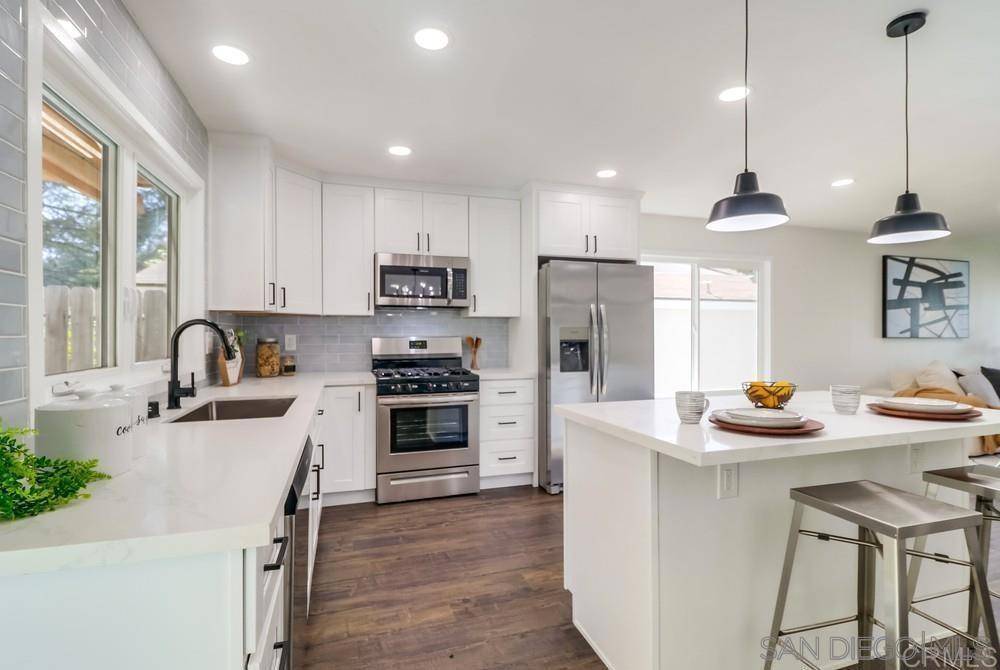 San Diego, CA 92122,6865 Weller Street