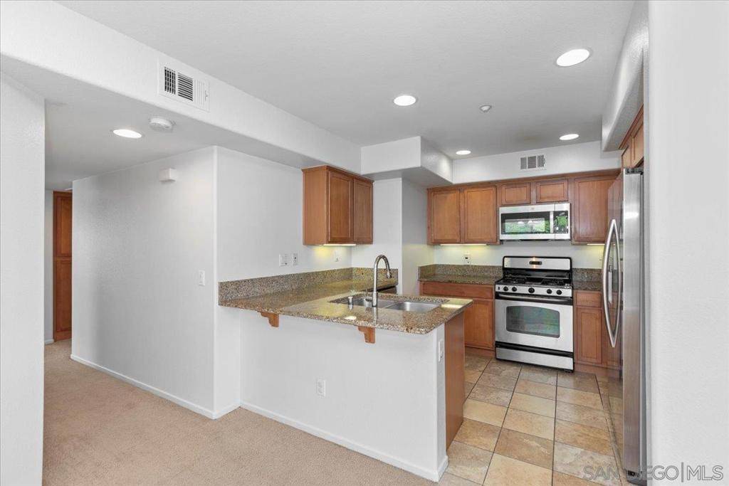 San Diego, CA 92110,3477 Coastline Place