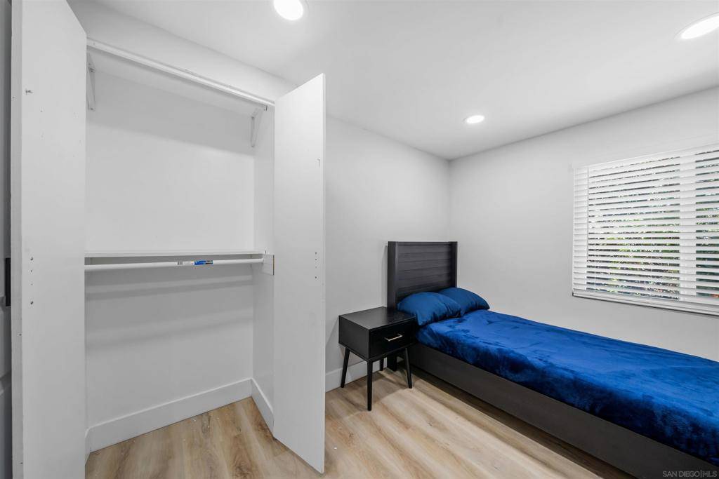 El Cajon, CA 92019,1730 Vista Del Valle Blvd #1 - ROOM FOR RENT in 3...