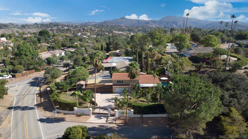 Escondido, CA 92025,2167 Sunset Dr