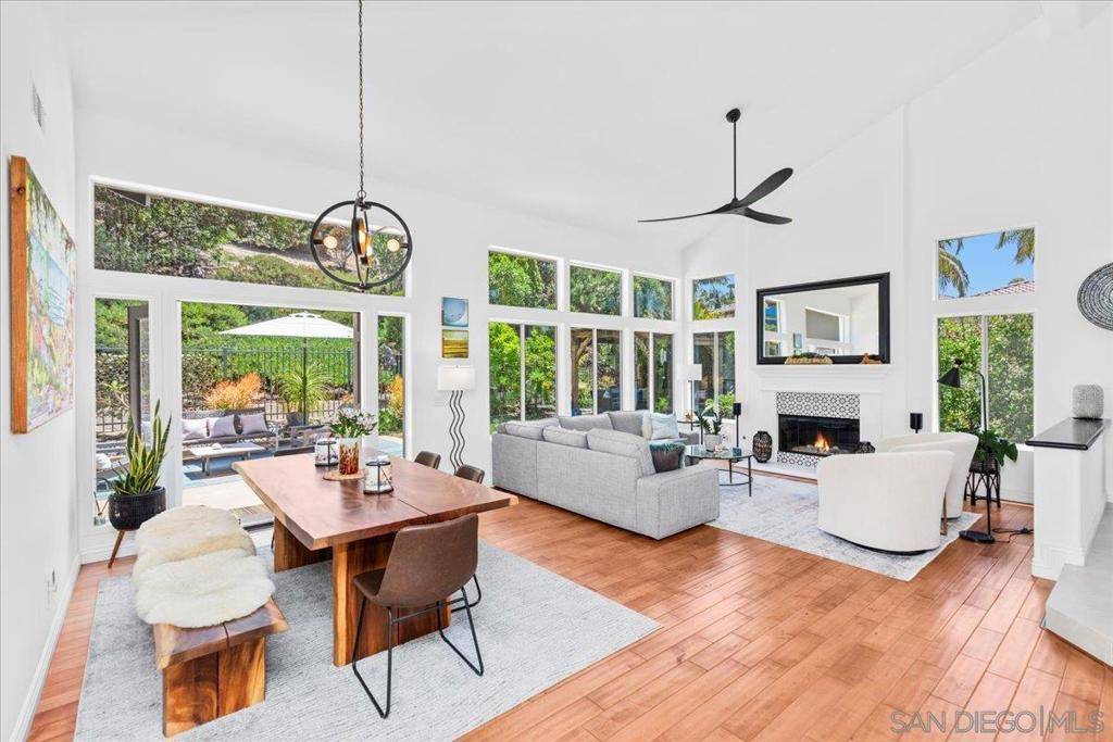 Carlsbad, CA 92011,7022 Ibis Place